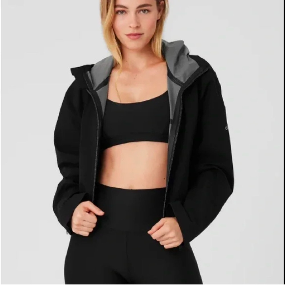 Alo Yoga Rain or Shine Jacket – Black – Women’s Size Large – Gently Used